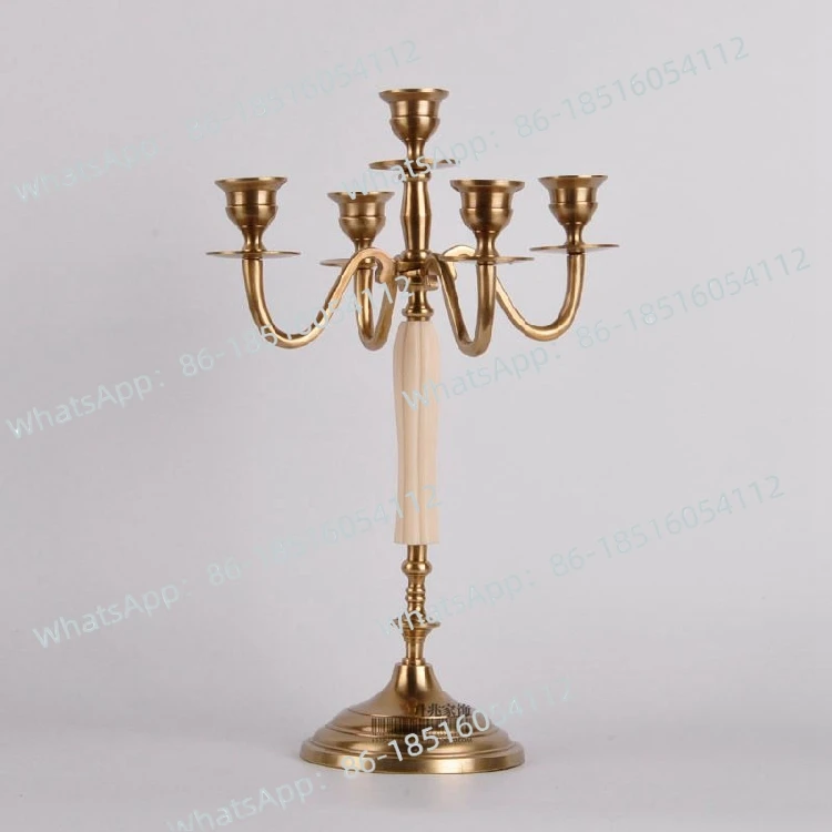 

Ретро латунный американский европейский свет роскошный модный пятиголовый подсвечник свадебный банкет настольное украшение орнамент