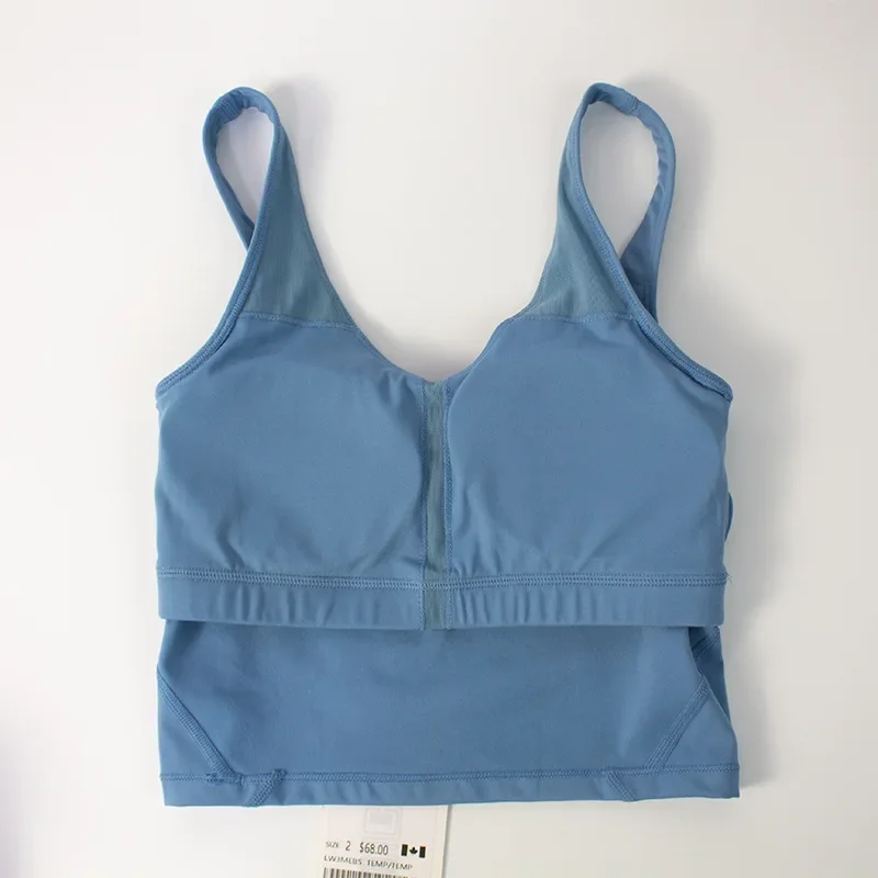 Colete de ioga feminino com alças em formato de U e almofadas de peito embutidas, oferecendo uma sensação de pele nua, adequado para fitness e exercícios.