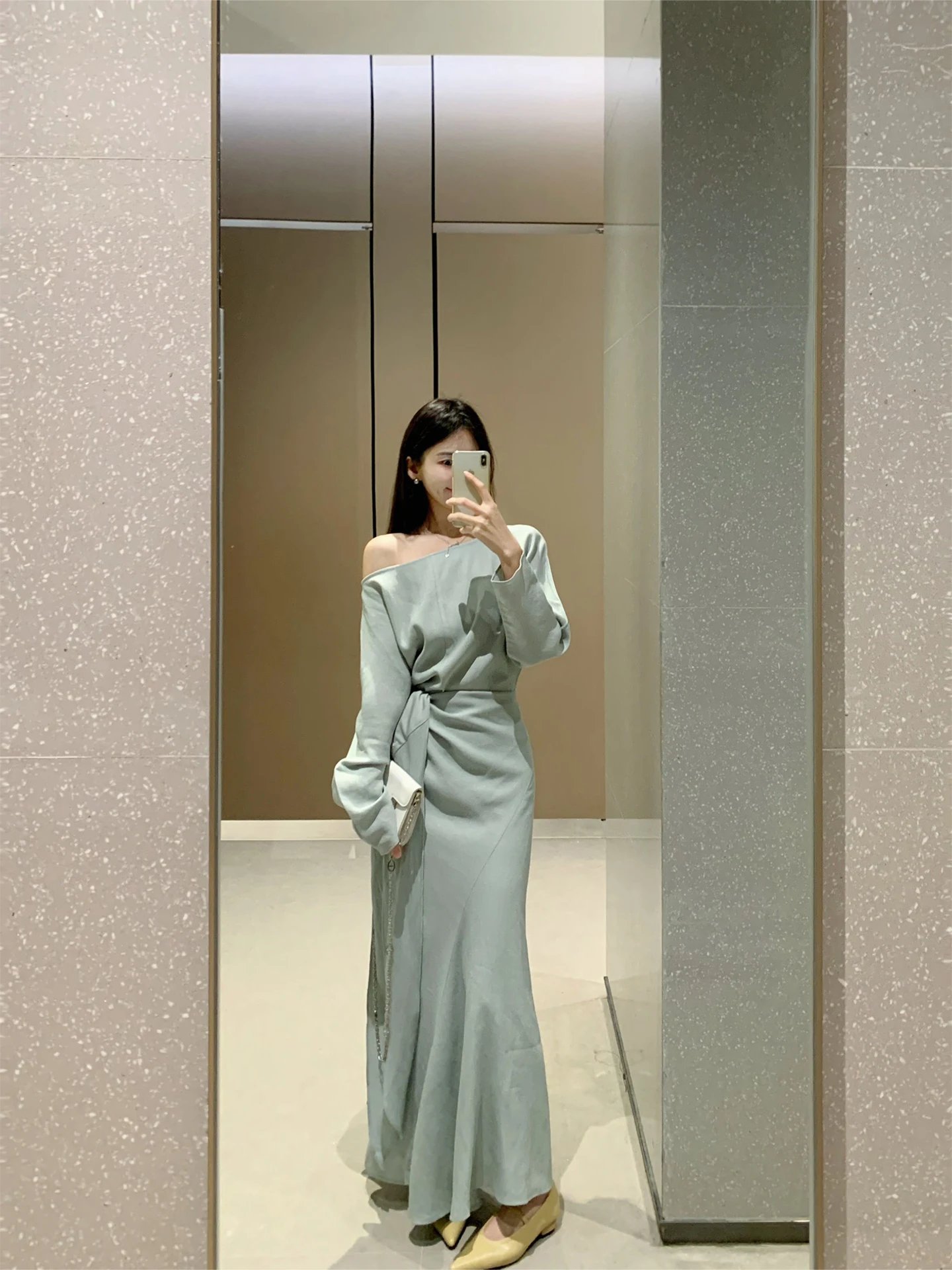 

ay Off-oulder f-Skirt Two-Piece Set Women's Autumn Winter Faion Slimming Ensemble Korean Lazy Sle Casual Wear