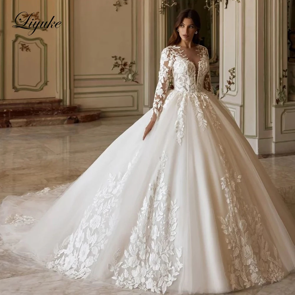 Liyuke Customize Exquisite Aplliques Lace Princess Wedding Dress Stunning Tulle Beading Lace Illsion Neck Bridal Gowns