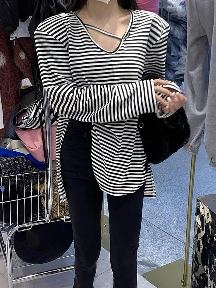 قميص نسائي متعدد الاستخدامات بأكمام طويلة وياقة على شكل حرف U، قميص أساسي متوسط الطول للخريف والشتاء، أسلوب عصري للتنقل اليومي