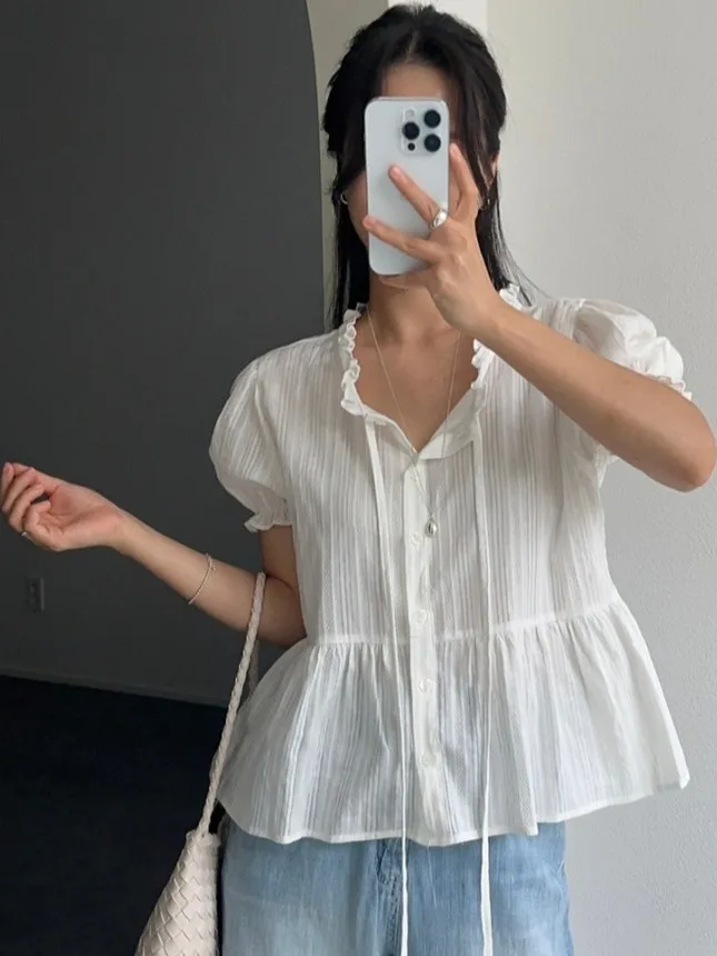

Korean Sle Floral Embroidery Bubble Sve irt Women's Summer New Doll Top Fre Cute Anti-Aging White Blouse