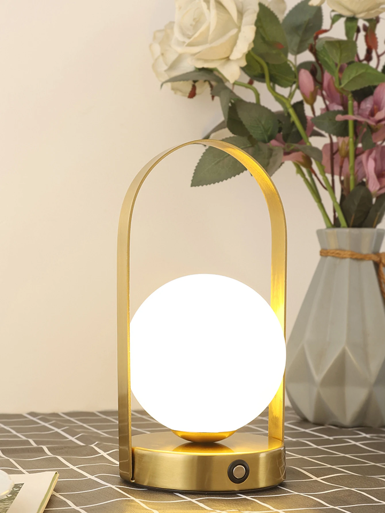 Led table lamp Gold/Black Lamp bedside table USB Charge Handheld portable Mood light Decoration for bedroom dinning table coffee