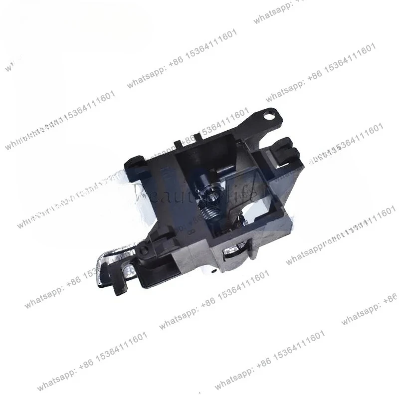 80671-4X02B door inner handle left electroplating