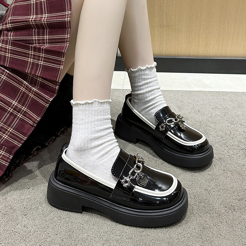 Women's Pumps 2024 New Metal Chain Design Women Loafers British Style Small Leather Shoes Comfortable Mid-heel Girl Uniform Shoe