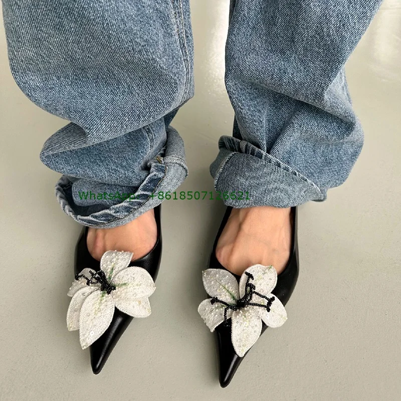 

2023 Niche Design Fashion Pointed Wedge Petal High Heels Pointed Toe Low Heel Shallow Mouth Daffodil Shoes