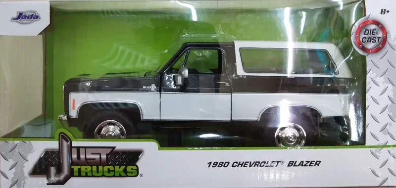 

1:24 1980 Chevrolet BLAZER SUV Off-road vehicle Simulation Diecast Car Metal Alloy Model Car Toys for Children Gift Collection