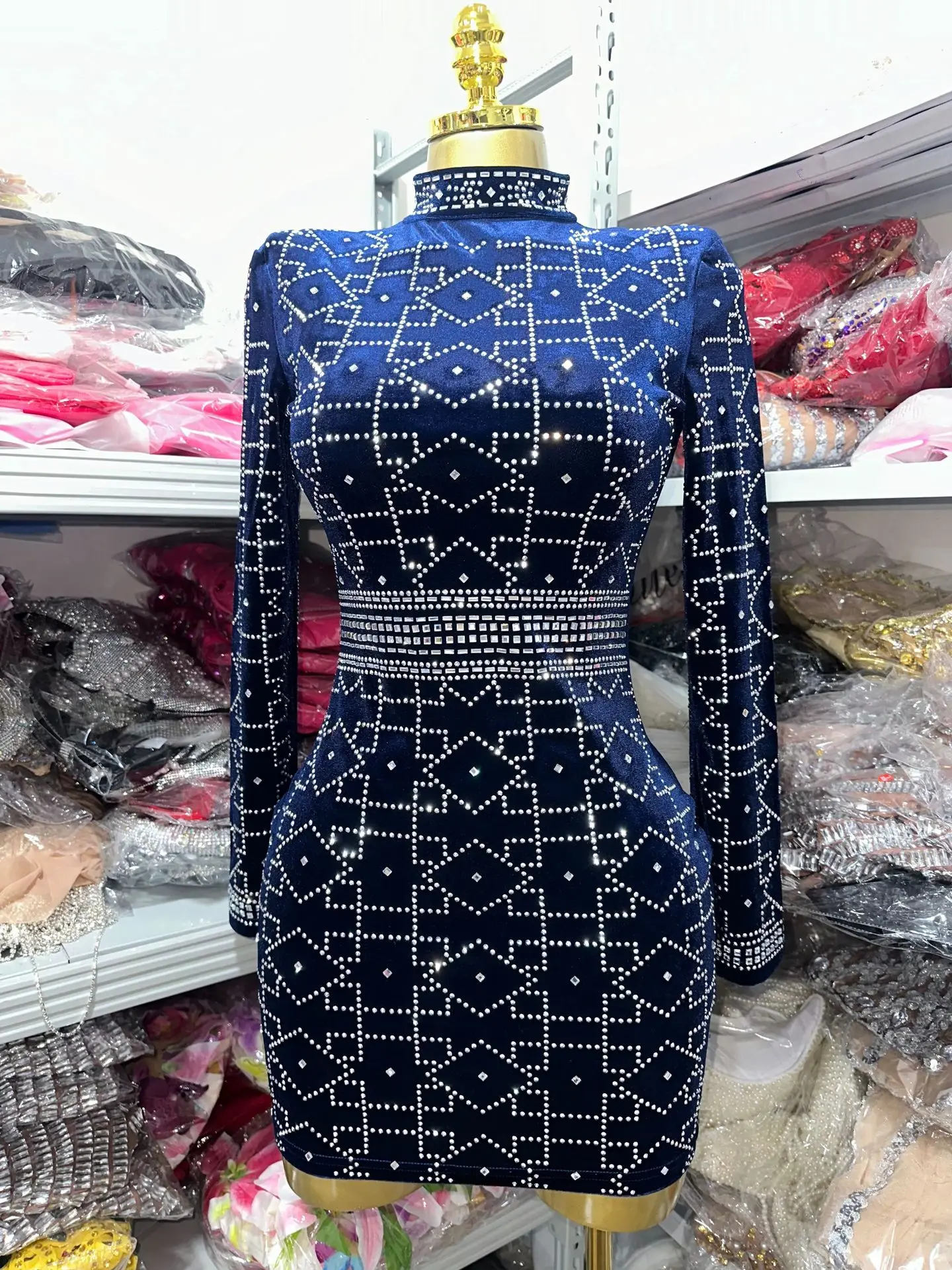 Femmes élégant luxe bleu Royal velours perles à manches longues perles moulante Mini robe haute rue bureau dames robes quotidiennes