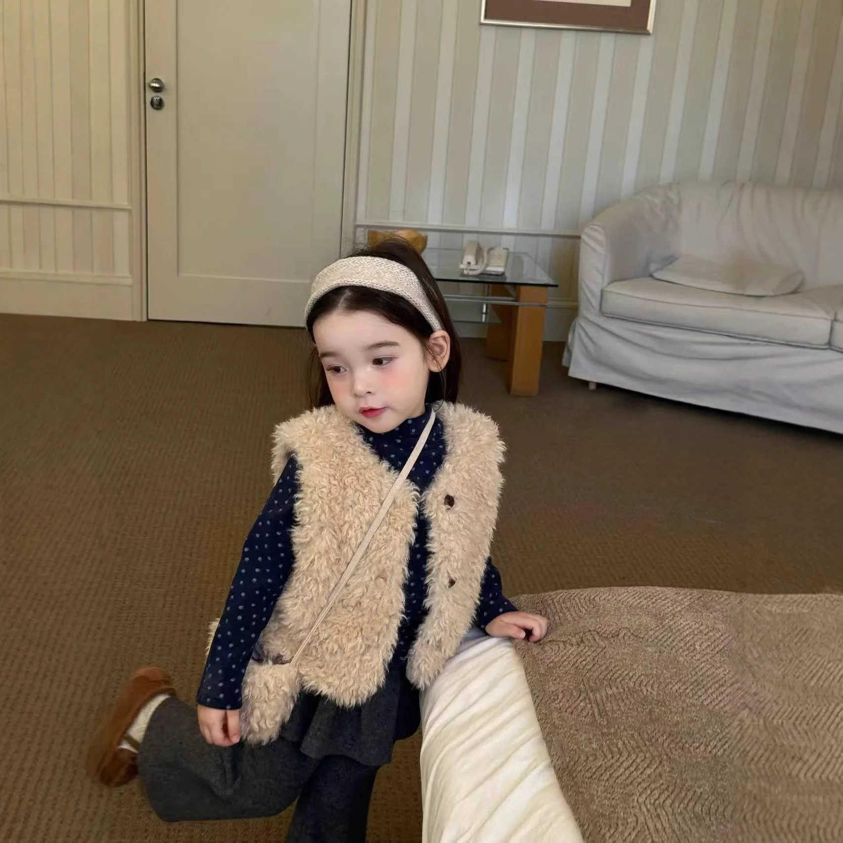 سترة الفتيات القطيفة 2025 شتاء جديد طفلة سميكة الفراء سترة لطيف الفراء #4