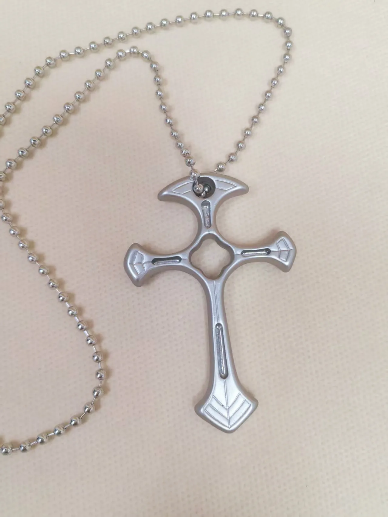 Self Defense Necklace Gadget Personal Security Protection Supplier Emergency EDC Tool