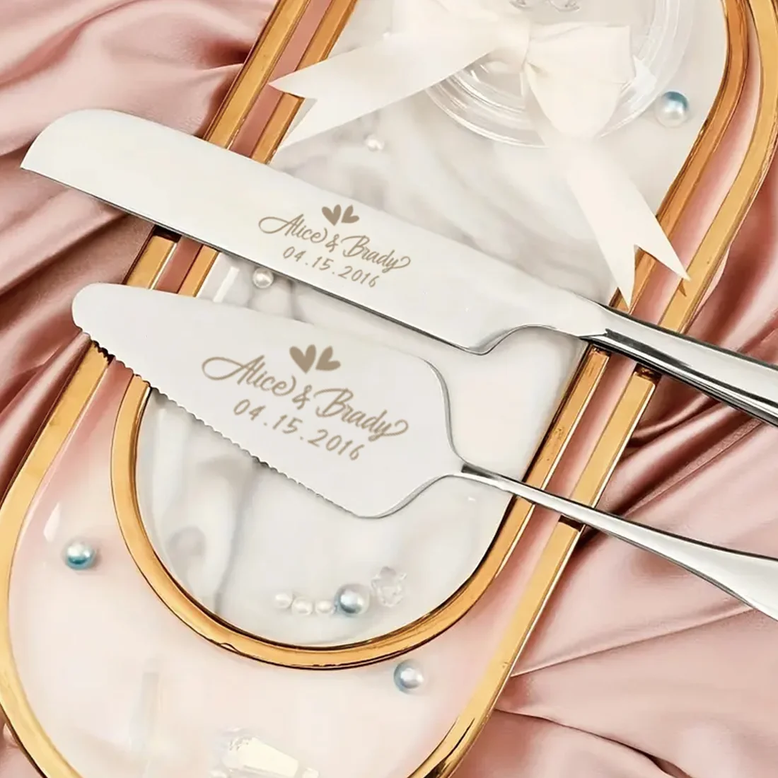 صندوق هدايا مكون من قطعتين من سكاكين الكيك المصنوعة من الفولاذ المقاوم للصدأ المنقوش حسب الطلب، مناسب لحفلات الزفاف وأعياد الميلاد وجميع أنواع الحفلات #4