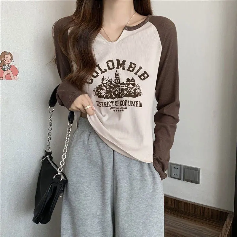 

American Retro Letter T-shirt Printed Spring Autumn Spliced Chic Irregular Female Clothing Long Sleeve Casual V-Neck Pullovers