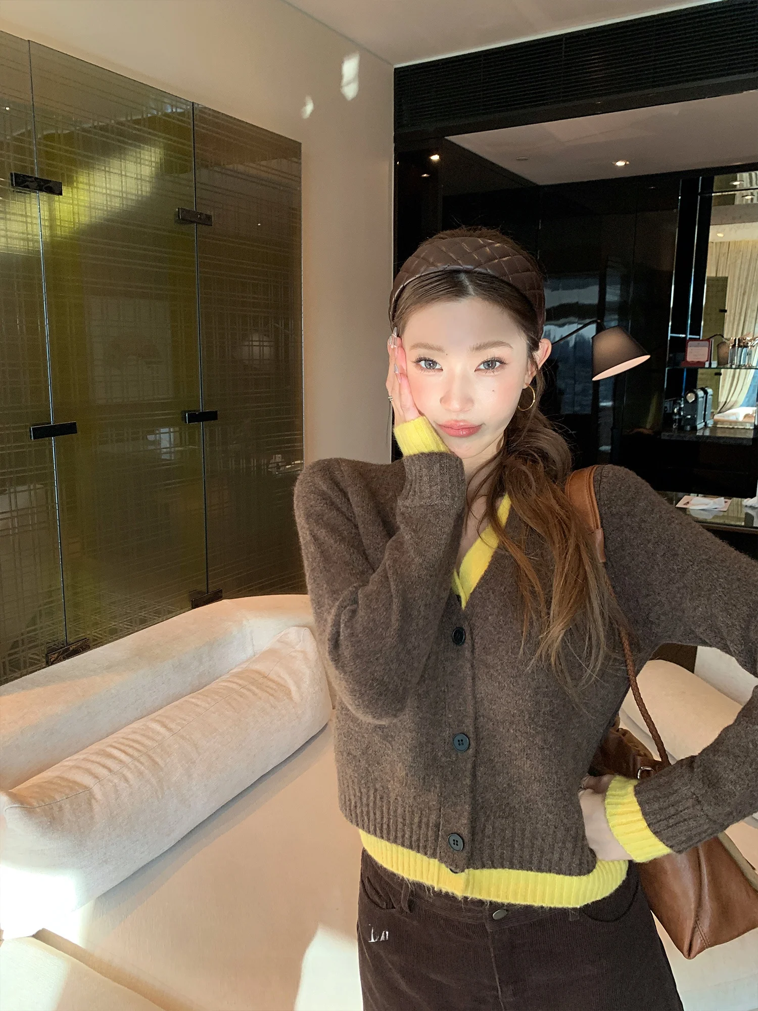 

Chen Mi Fan Time Overlap Color Blo Knitted V-Ne Open Cardigan Women's Loose Soft Knitwear Outerwear Winter Season