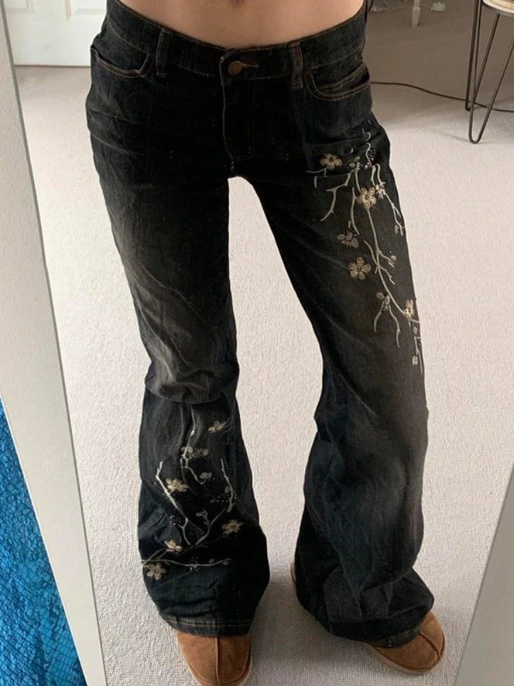 Pantaloni a vita bassa con ricamo vintage Donna Y2k Pantaloni in denim lavato Hip Hop Grunge Retro Streetwear Pantaloni a zampa d'elefante sottili Estetici