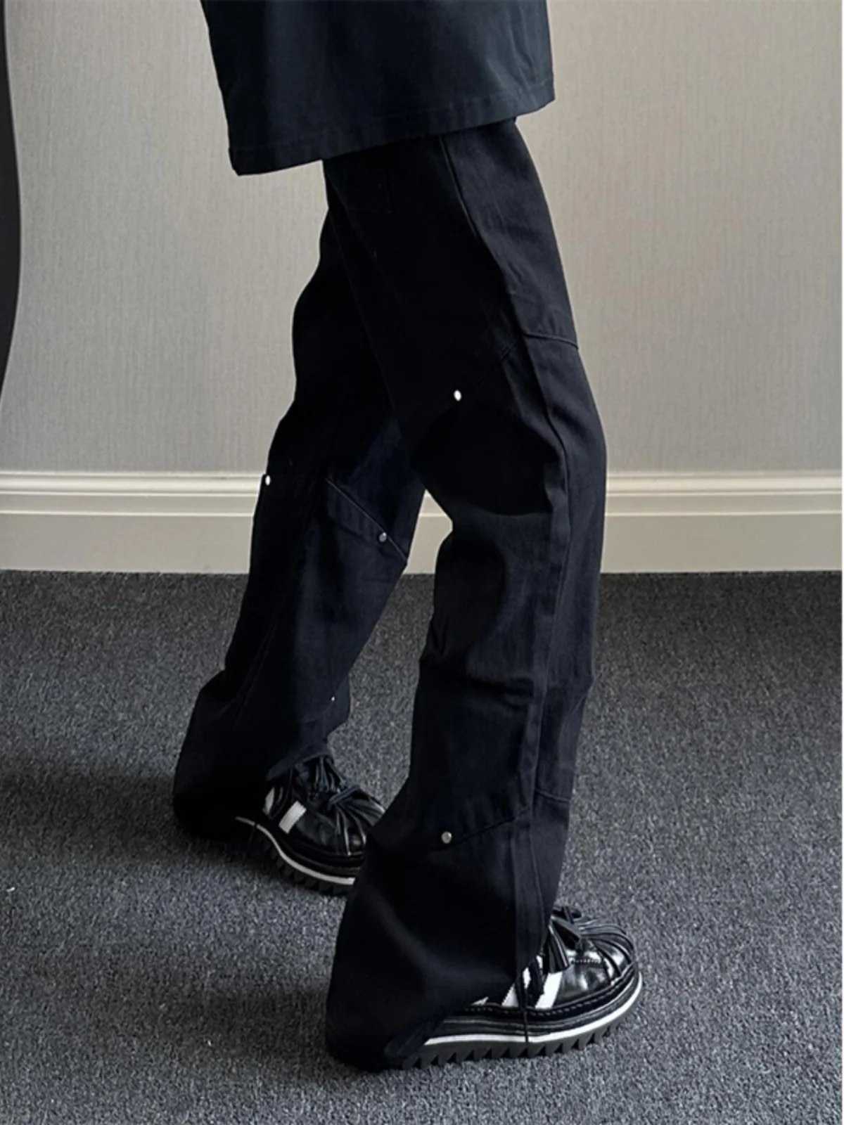 

Black Rivet Design Men's Jeans High Street Straight Leg High Waist Long Pants Youth Trendy Autumn Fashion Casual Denim Jeans