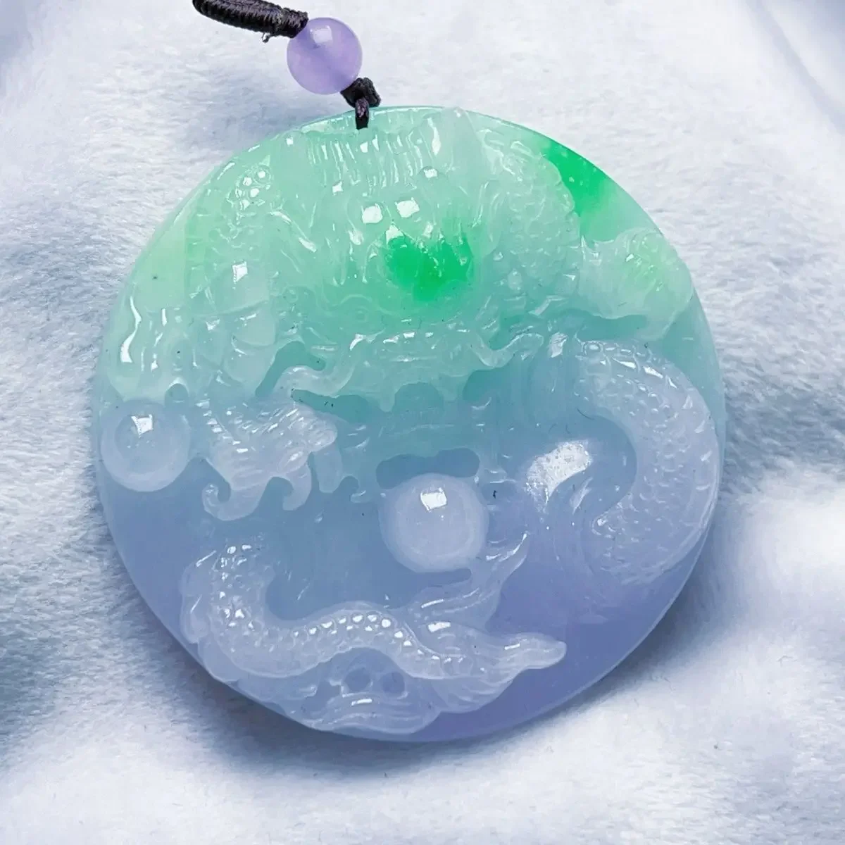 قلادة من اليشم ماركة ميانمار الجاديت الطبيعية النقية منحوتة يدويًا على شكل تنين مستبد