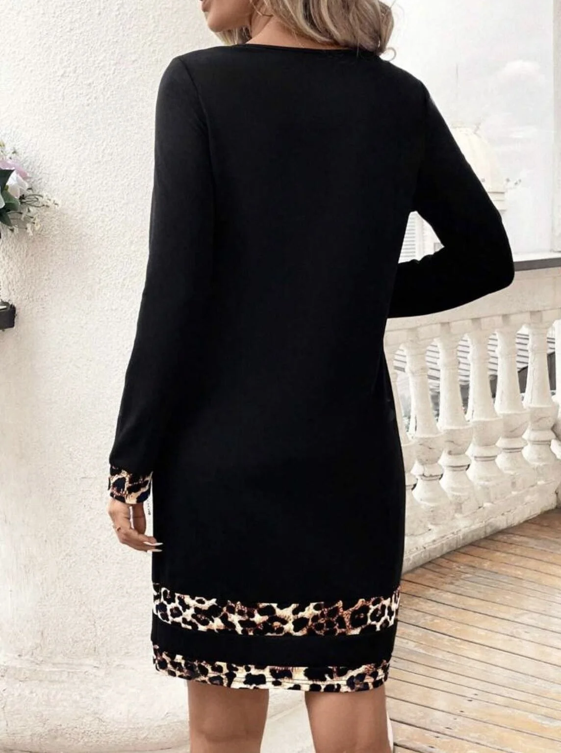 Women's Autumn and Winter long-sleeved leopard print spliced bottom bottom small black dress dress