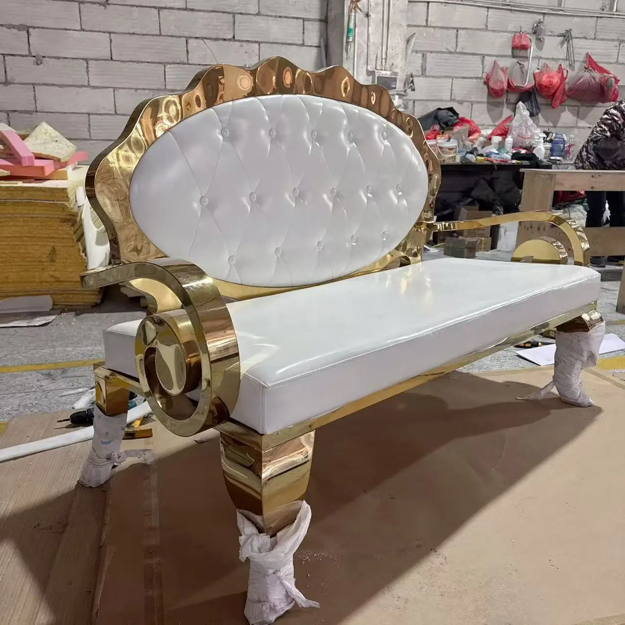 Luxury Gold Stainless Steel Wedding Sofa Love Seat Business Furniture Hotel Events Bride and Groom Chair