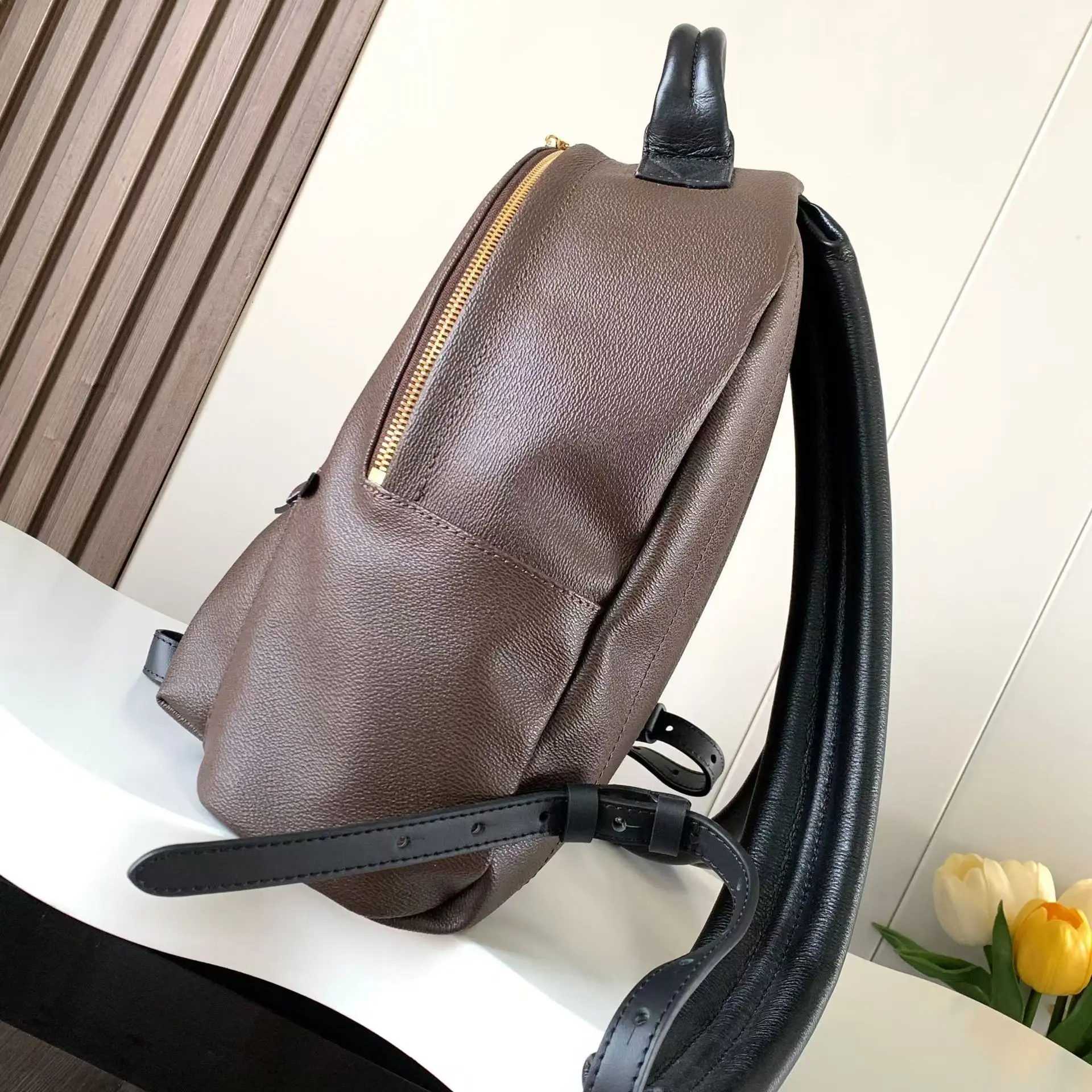 Mini mochila 2025 novo luxo de alta textura couro genuíno flor mochila moda tendência versátil