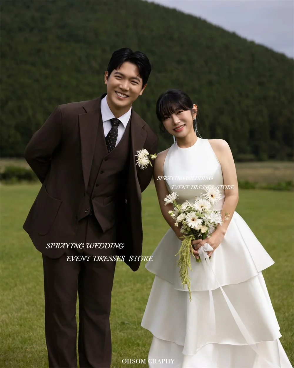 الرش أنيقة العاج الساتان فستان الزفاف كوريا صورة تبادل لاطلاق النار س الرقبة ألف خط طويل المتدرج زي العرائس مشد مخصص ستناء قسيمة