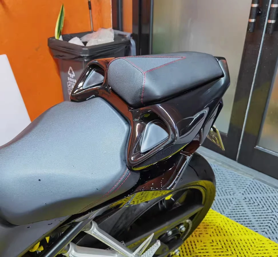 Suitable for 650R 19-22 years, modified rear hump back cover rear seat modified Thai second generation