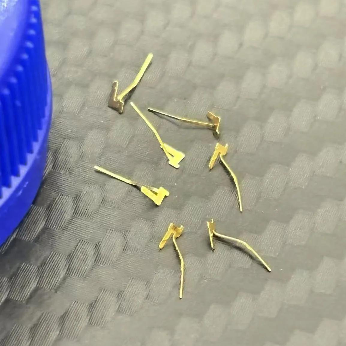 2pcs Watch accessories Switzerland 2671 movement 2688 2651 2678  movement jack head spring Bar clamp anti-reverse spring