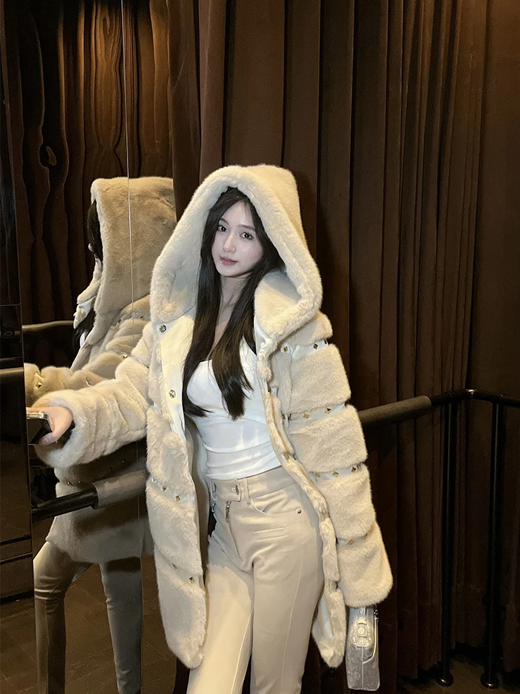 Handmade Rivet Loos… - image