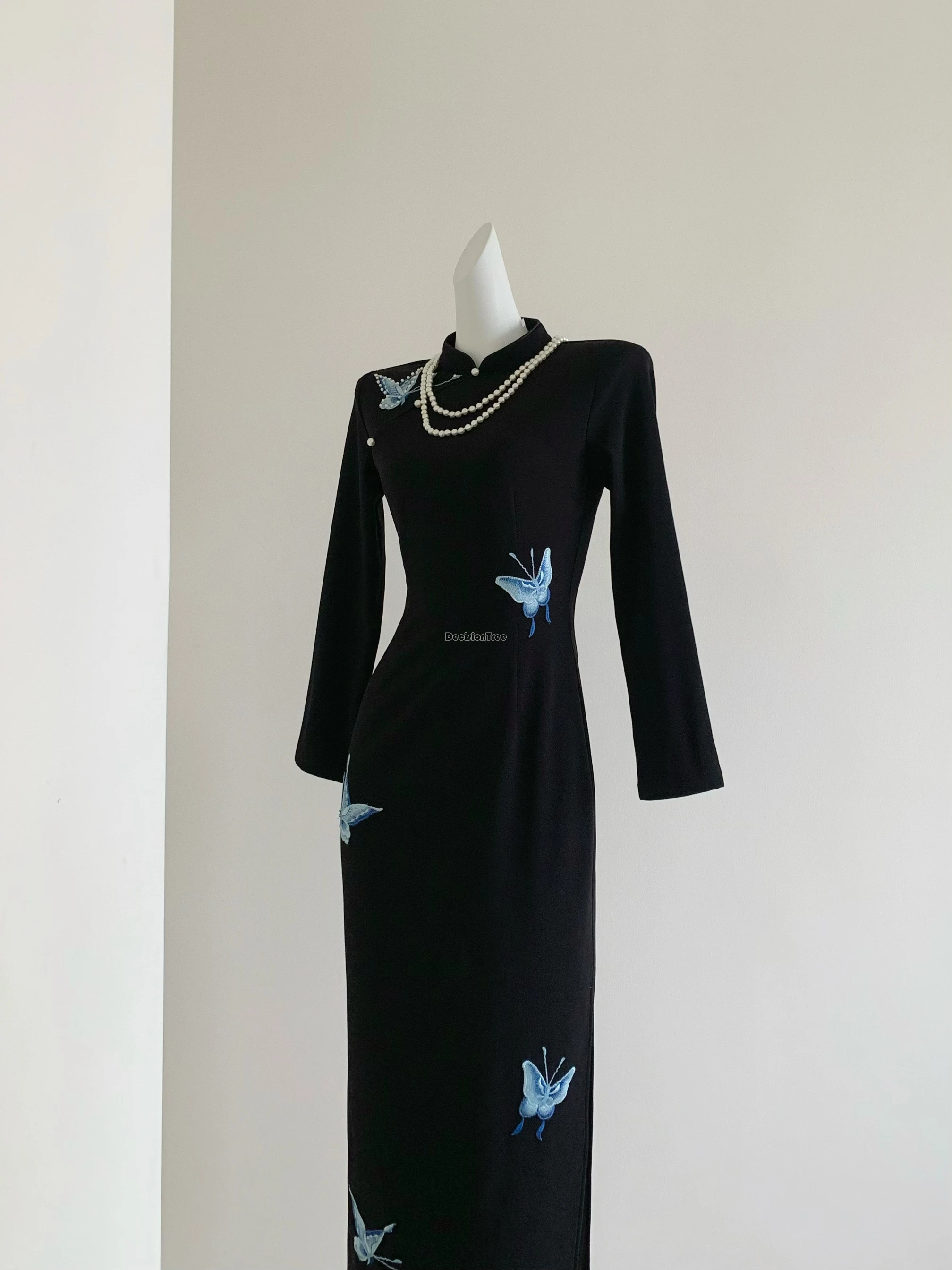 

2025 chinese national thicked style butterfly-embroidered long-sleeved stand collar cheongsam dress women slimming qipao dress
