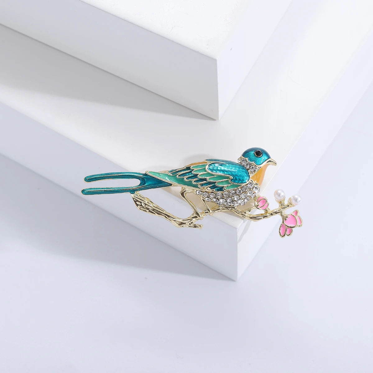 Creative fashion oil dripping bird brooch women\'s alloy versatile Fashion accessory