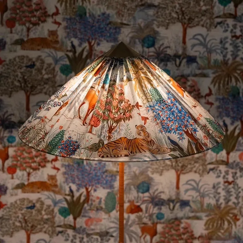 Medieval creative floor lamp, decorative bamboo hat next to the sofa in the living room, Chinese hat art fabric lamp