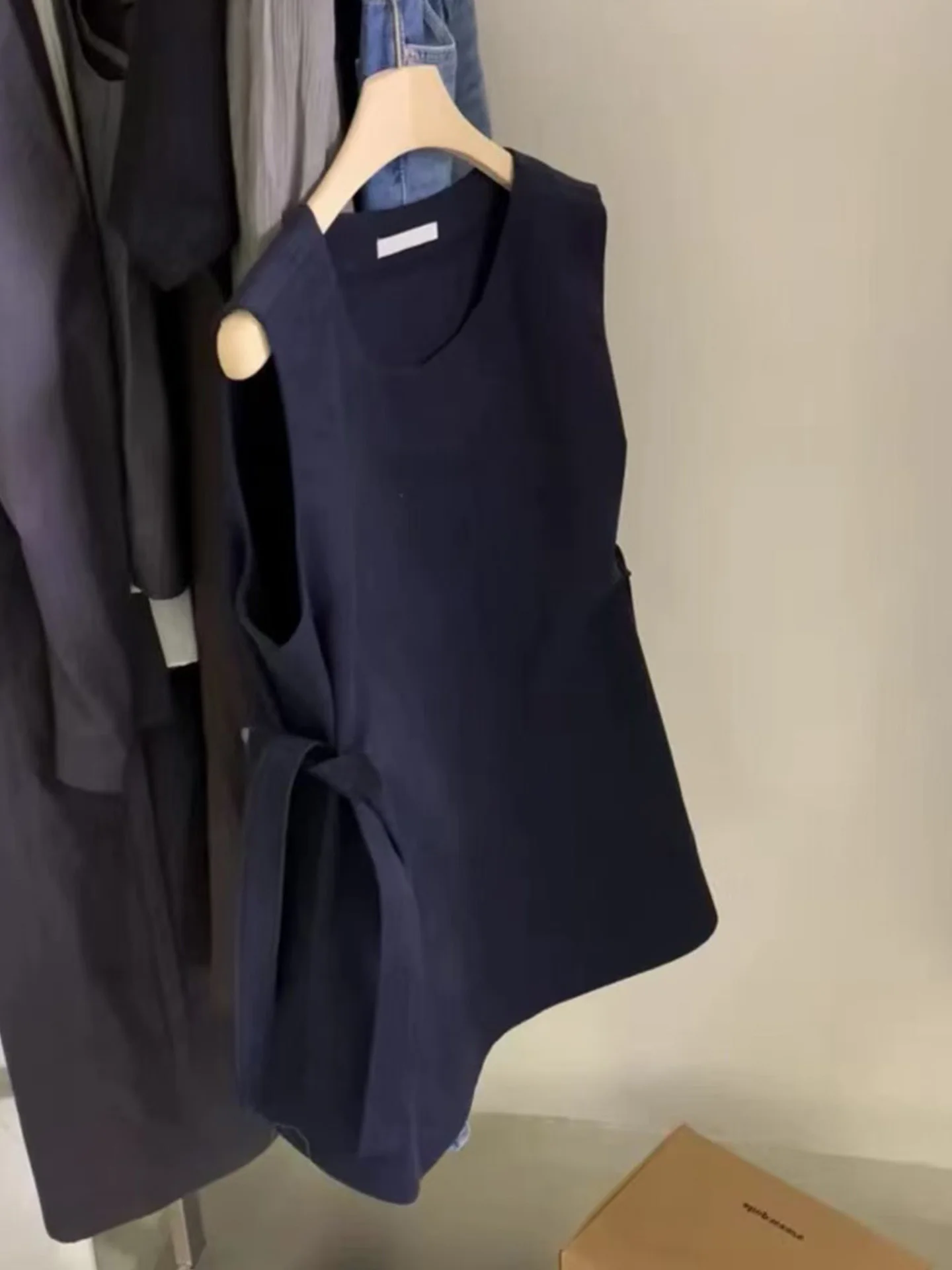 Faionable صيف جديد فضفاض المرأة لون نقي مربوط Svel irt الكورية Sle مستقيم قطع ارتداء اليومي سترة بال