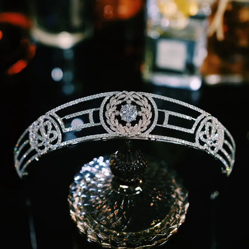 New European Royal Alice River Curve Headpiece Anne Princess Wedding Fretwork Bride Wedding Zircon Crown Tiaras