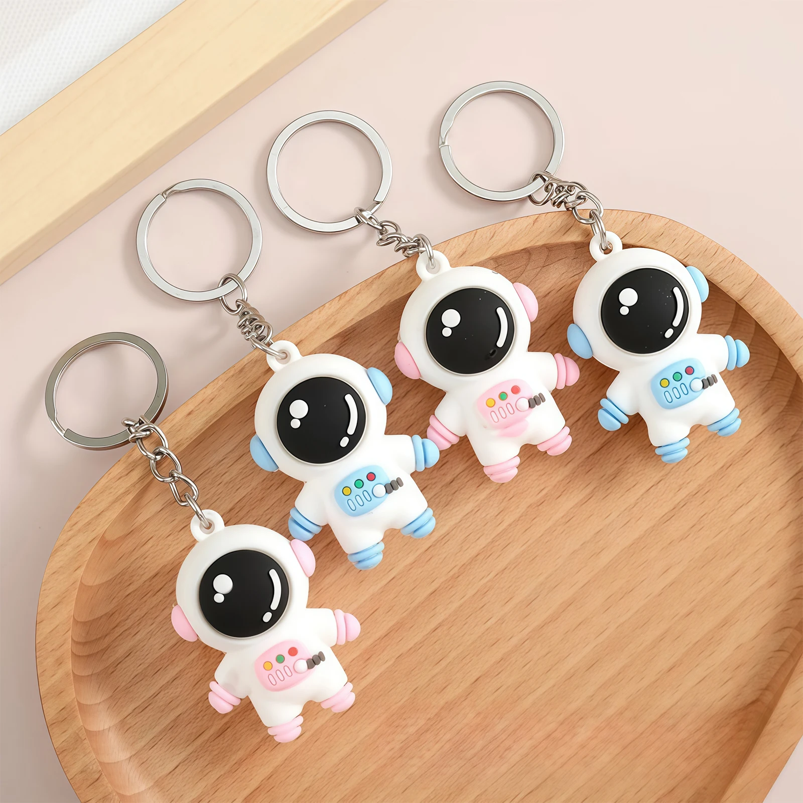 Astronaut Keychain – Cartoon Silicone Spaceman Car Keyring | Cute Couple Gift for Bags & Backpacks