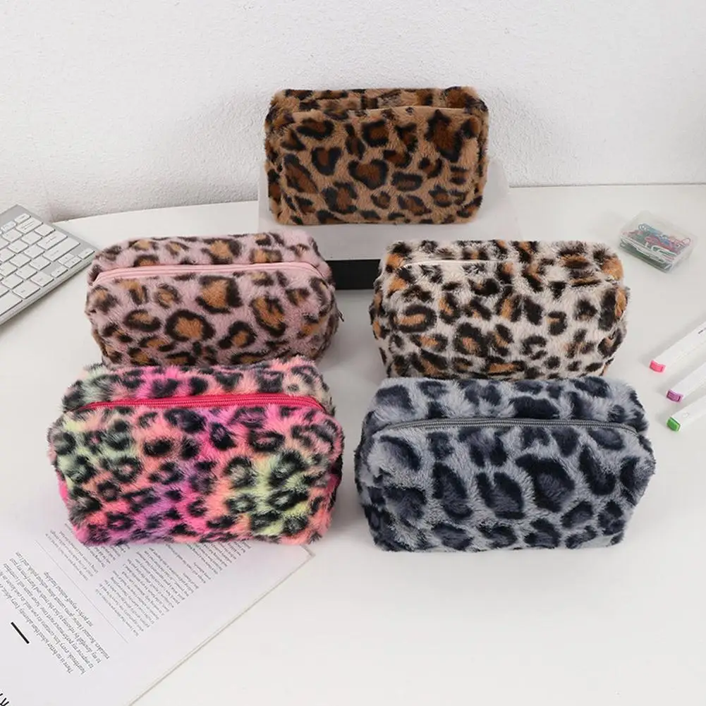 Cosmetic Bag Fluffy Leopard Print Plush Makeup Bag Soft Zipper Makeup Storage Bag Large Capacity Travel Bag Toiletry Pouch