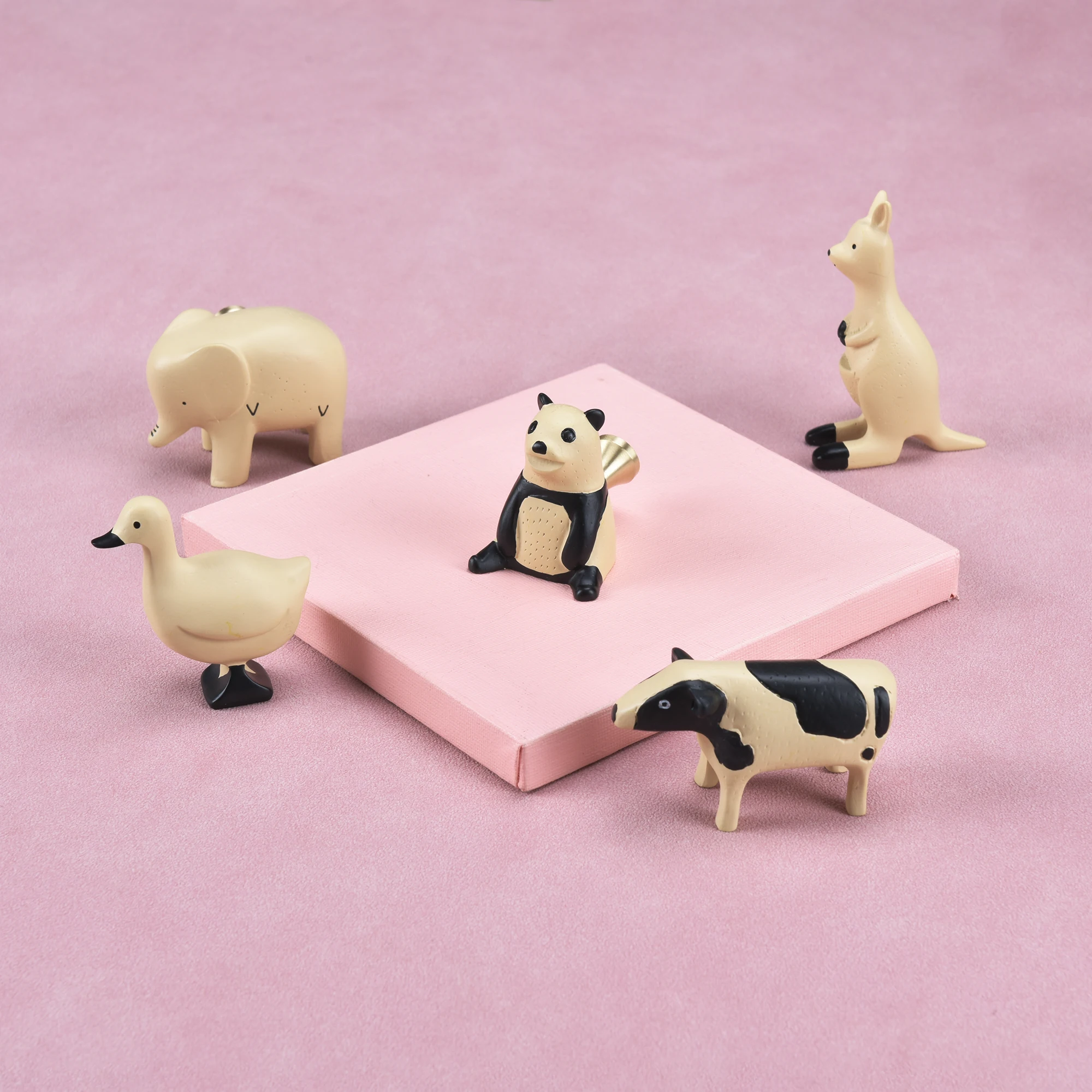 Cute Animals Drawer Dresser Pulls for Children's Room Creative Cabinet Handles Resin Wardrobe Pull Home Decor Furniture Hardware