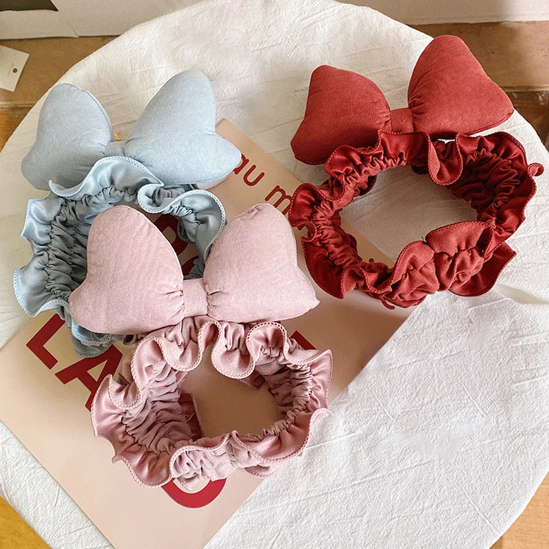 

Sweet bow Wavy Side Bow Headband Hair Band for Women Face Wash Makeup Mask Hairpin Fashionable Hair Accessory