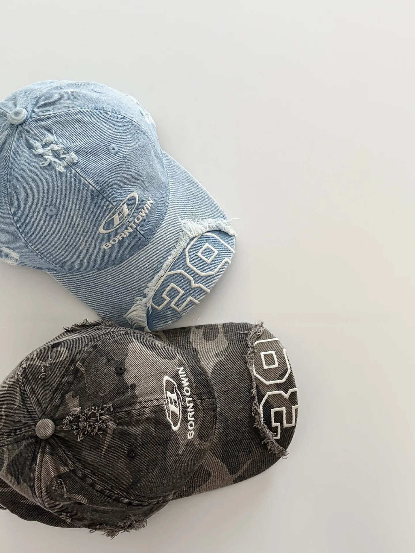

Retro American Heavy Duty Distressed Denim Baseball Caps Unisex Streetwear Versatile Duckbill Hats Face Slimming