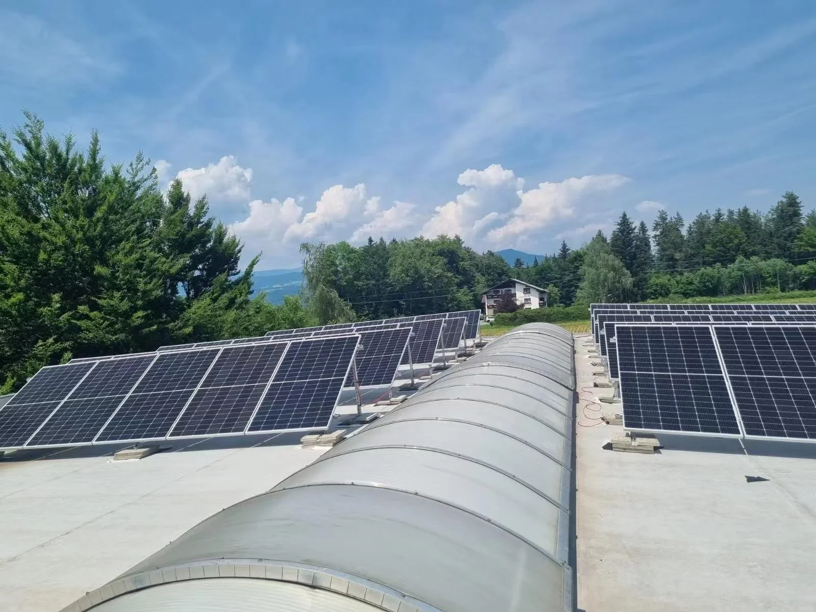 Complete Hybrid Solar Energy Storage System 20Kw 30Kw 50Kw 100Kw 200Kw 1MW Off On Grid Hybrid Solar System With Lithium Battery