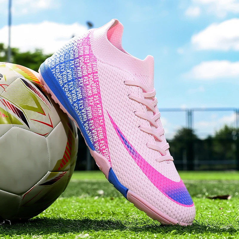 

2025New Men Professional Football Boots Match Soccer Shoes Grass Training Shoes Sneakers Outdoor Sport Non-Slip Ultralight Unise