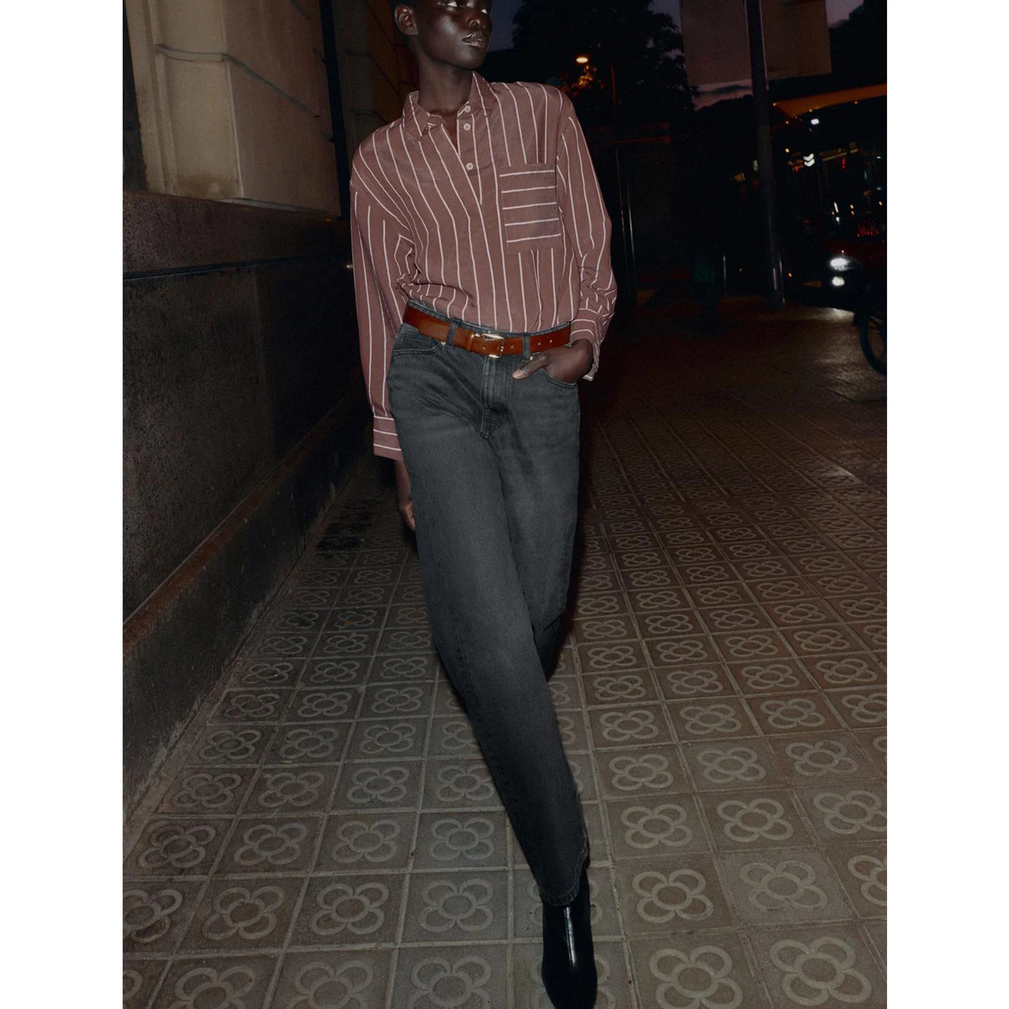 Invierno nuevo mujer largo Sve irt Design Sense ket rayas decoradas drapeado irt corte suelto fibra de poliéster resistente t...