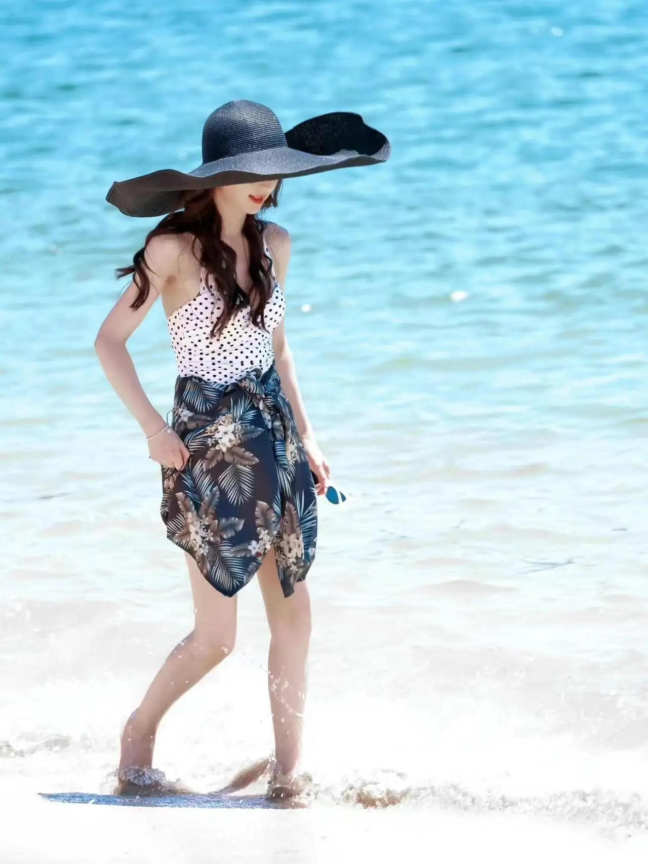 بدلة سباحة من قطعة واحدة منقطة بتصميم عتيق، تنورة تنحيف على طراز Onsen المحافظ، موديل جديد لملابس الشاطئ من حرير الحليب #1