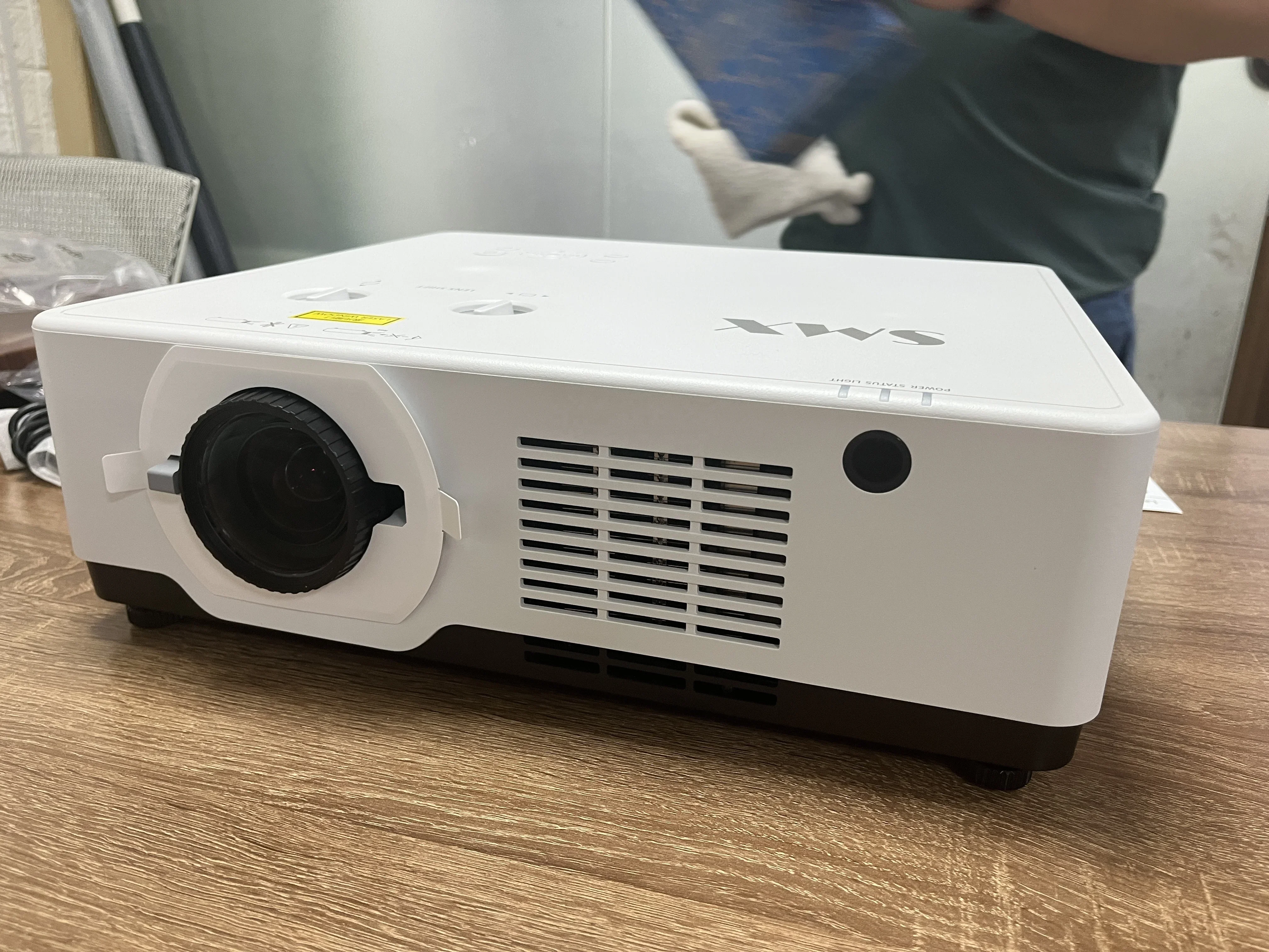 Support 4K 6500-Lumen WUXGA 3LCD Laser Projector Large Venue Projectors for Mapping Projection Immersive Projection