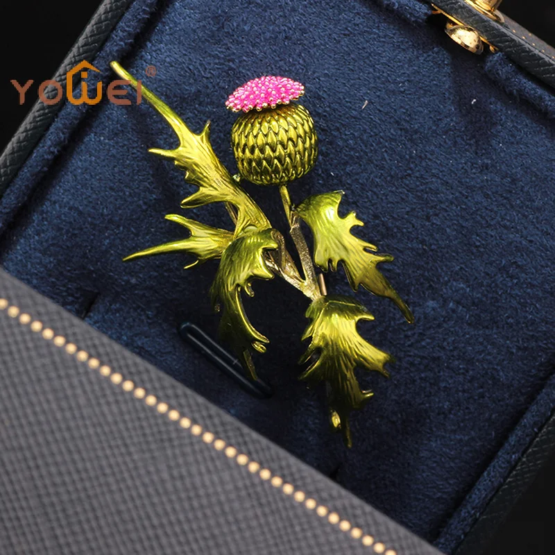 Latest Delicate Pin Brooch Rhinestone Green Primrose Brooch For Women Small Fresh Coat Cardigan Corsage Suit Pins Jewelry Gifts