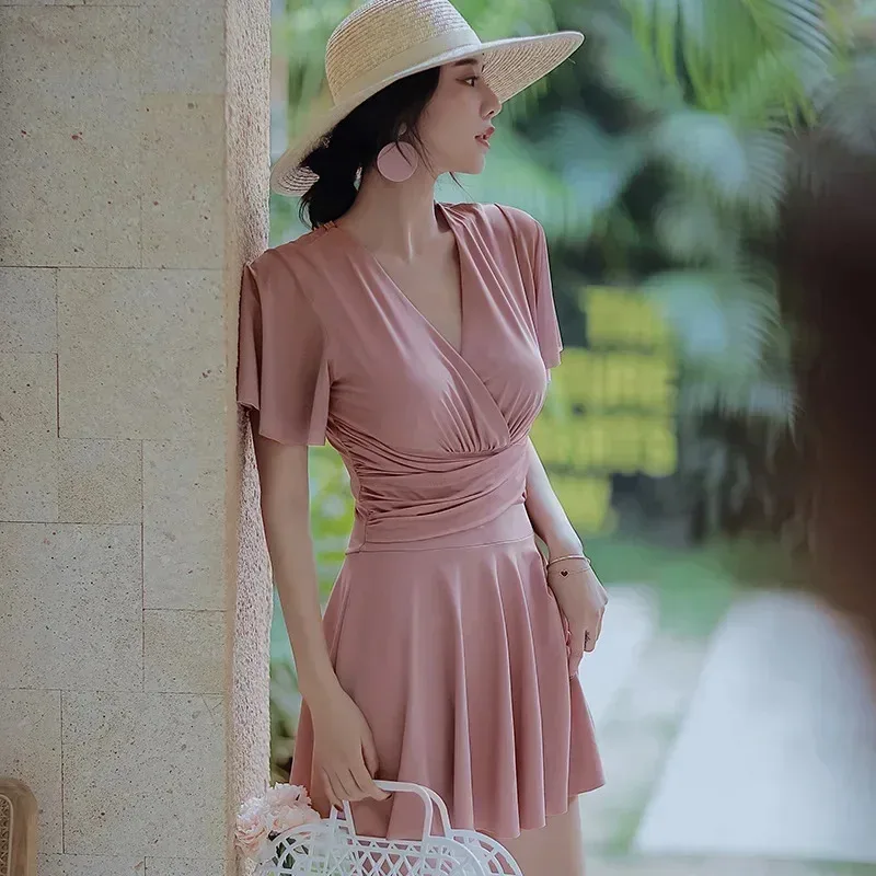 

Цельный купальник в корейском стиле с коротким рукавом, женский однотонный купальник, юбка с рюшами, пуш-ап, купальный костюм