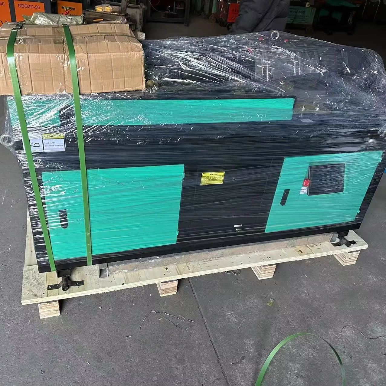 الكهربائية 16-40 مللي متر التلقائي حديد التسليح ماكينة لف الخيوط خيوط طول 300 مللي متر المسمار الصلب بار الموضوع المتداول آلة