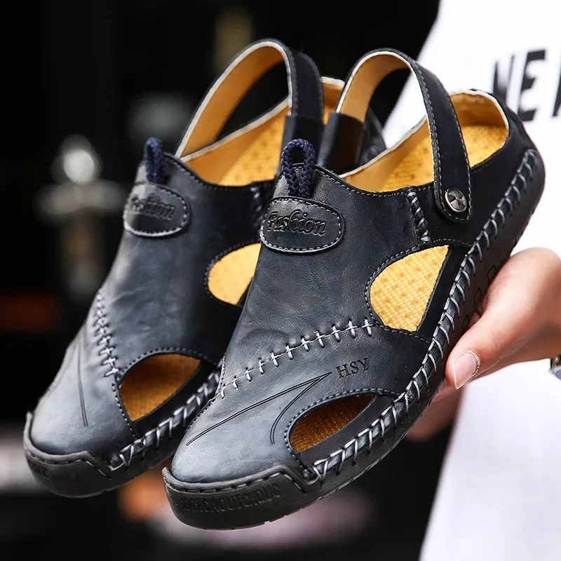 Men Leather Summer Sandals Outdoor Anti-Slip Soft Bottom Beach Shoes Comfortable Breathable Slippers for Driving Casual Wear