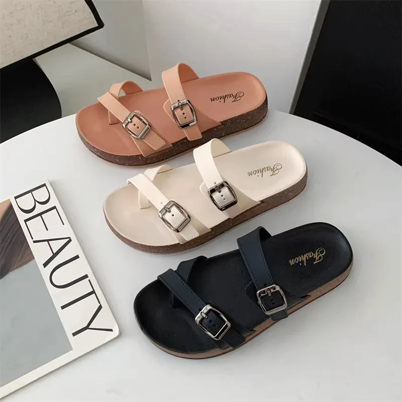 

2026 Summer Flip Flops New Retro Versatile Women's Shoes Flat Bottomed Simple Beach Sandals Clip Toe Slippers Zapatos De Mujer