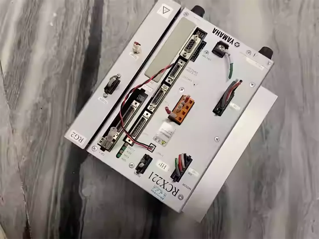 Kontroler manipulatora to RCX221