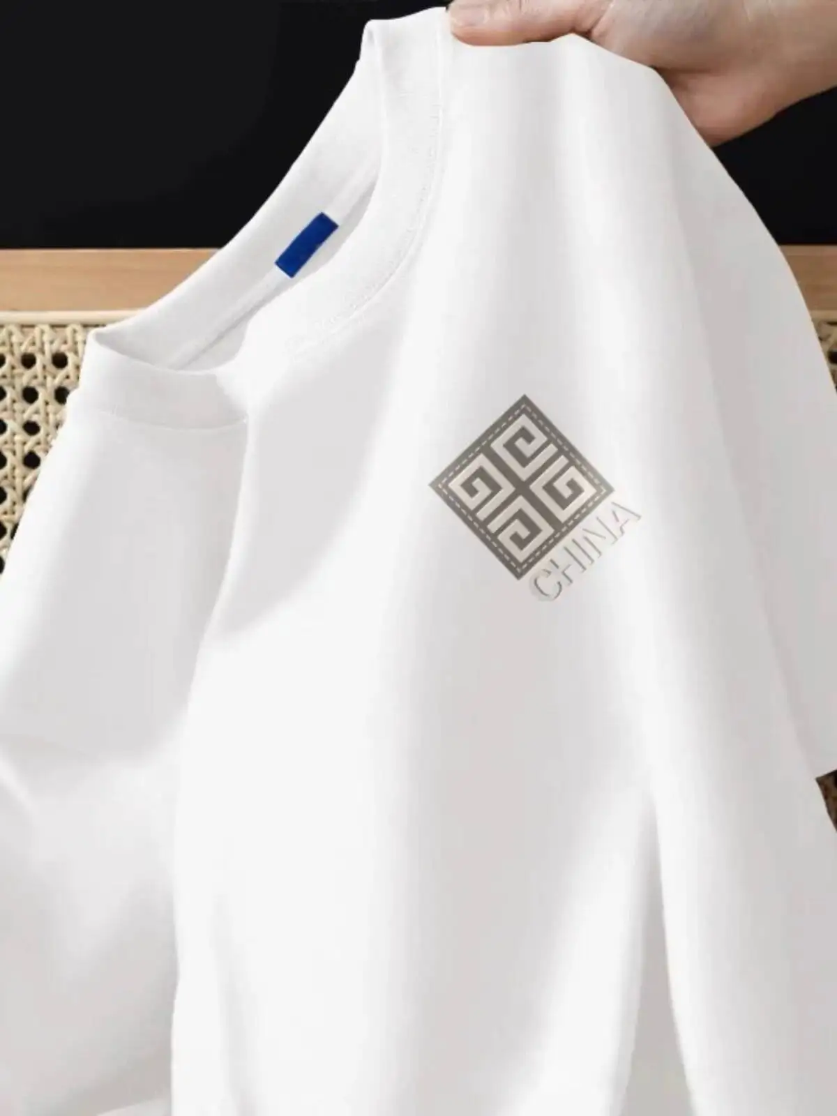 

Loose Cotton Short Sleeve T-Shirt Unisex Summer Fashion Brand Upperwear DK Melissa Half Sleeve Trendy Top for Men And Women