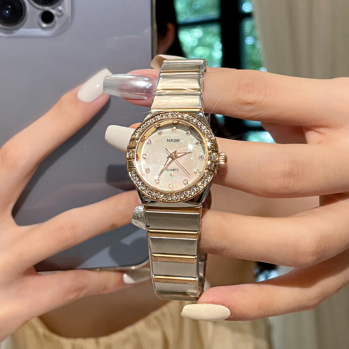 Ladies' Quartz Watch Constellation Series with Sunon Quartz Movement Steel Case 27mm Diameter 9mm Thickness Pearl Dial